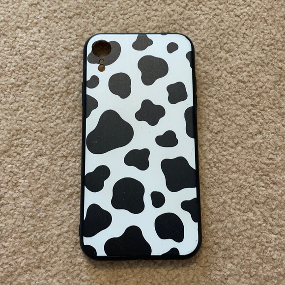 iPhone XR cow print phone case - Picture 1 of 3